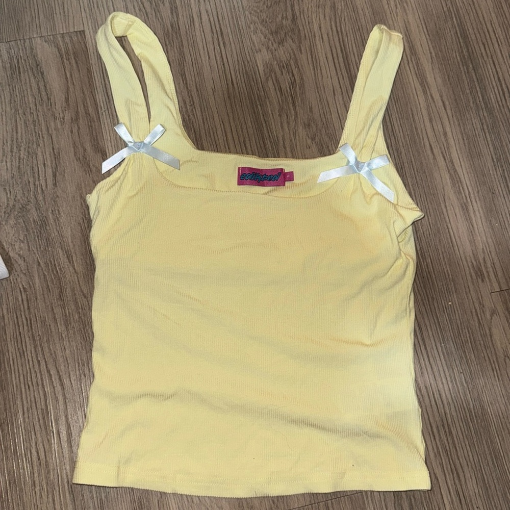 Light yellow ediketed tank top